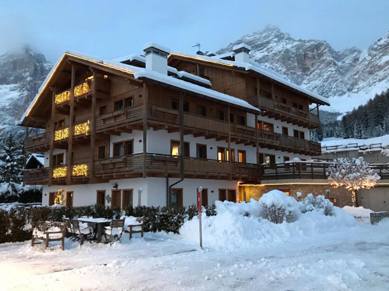 Ca' Del Sole Aparthotel San Vito di Cadore Eksteriør bilde